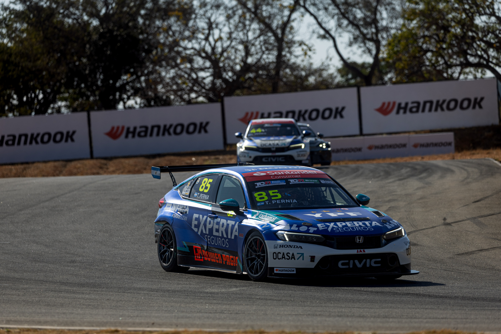 Tiago Pernía e Rosso vencem em etapa do TCR South America em Curvelo