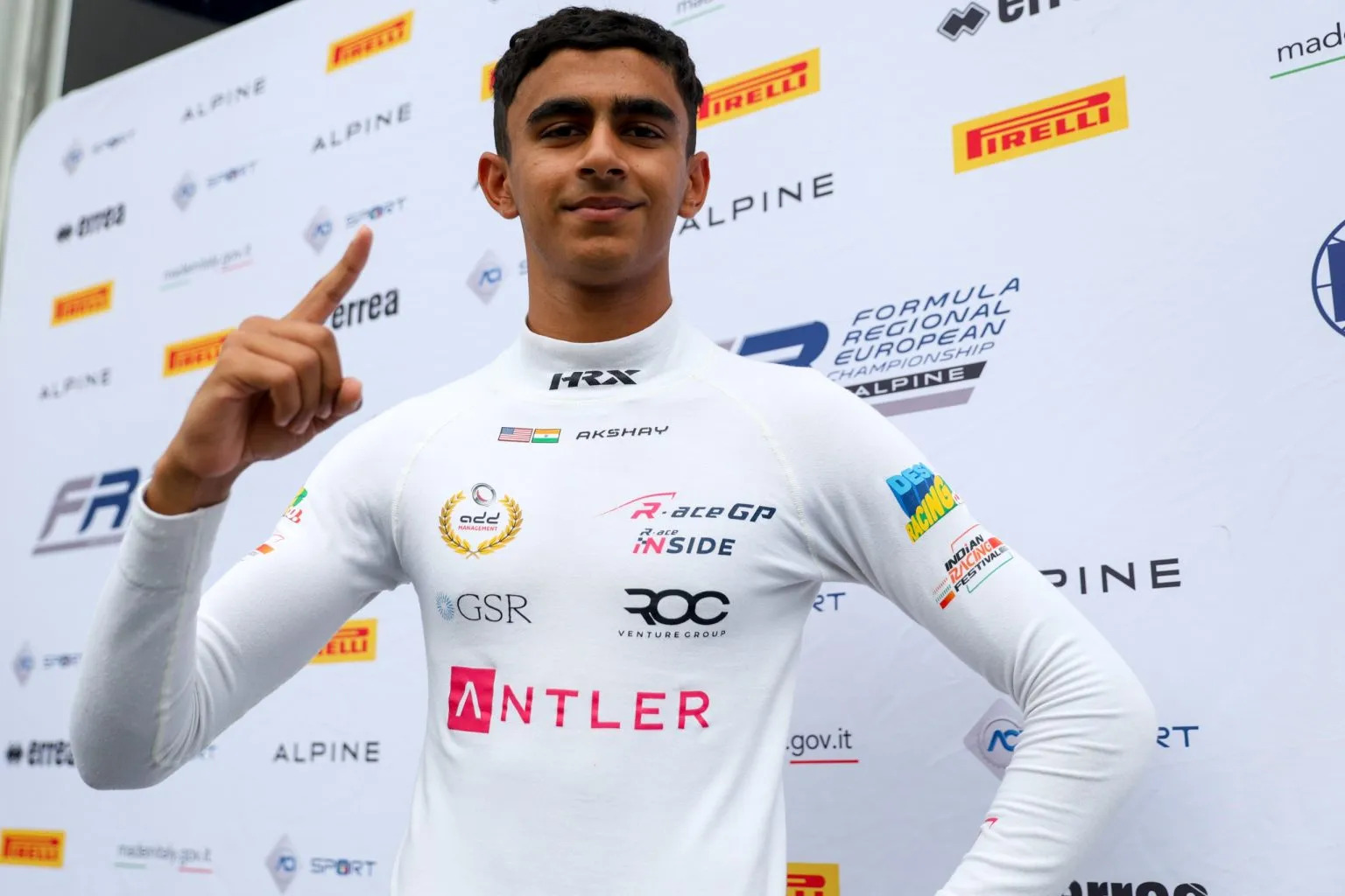 Bohra converte pole em vitória na corrida 2 da FRECA em Ímola. Slater é 2º e Clerot, 6º