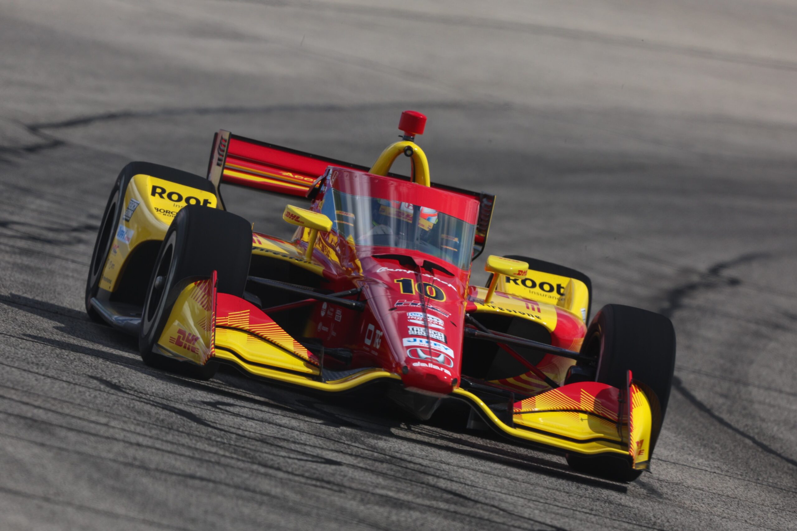 Palou le frustra la pole a Malukas y arrasa en la clasificación de IndyCar en Milwaukee