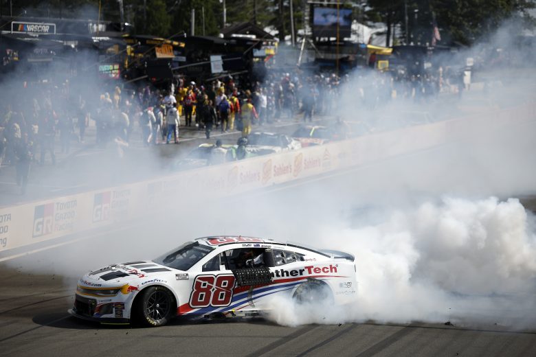 Van Gisbergen mantiene dominio en circuitos y gana carrera de Nascar en Watkins Glen