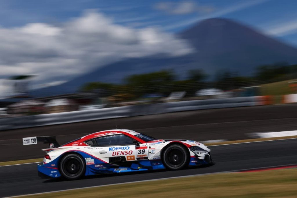 Fenestraz batalla y termina quinto en Fuji, Tsuboi domina carrera sprint del SuperGT