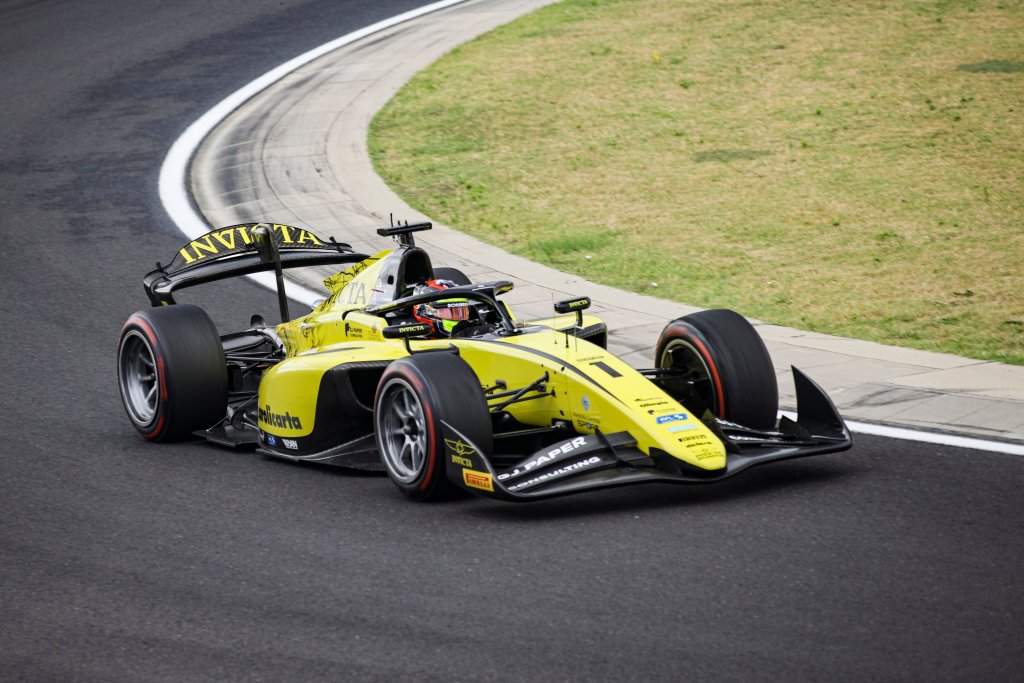 Fornaroli se recupera de la sanción y gana la segunda carrera de F2 en Hungría