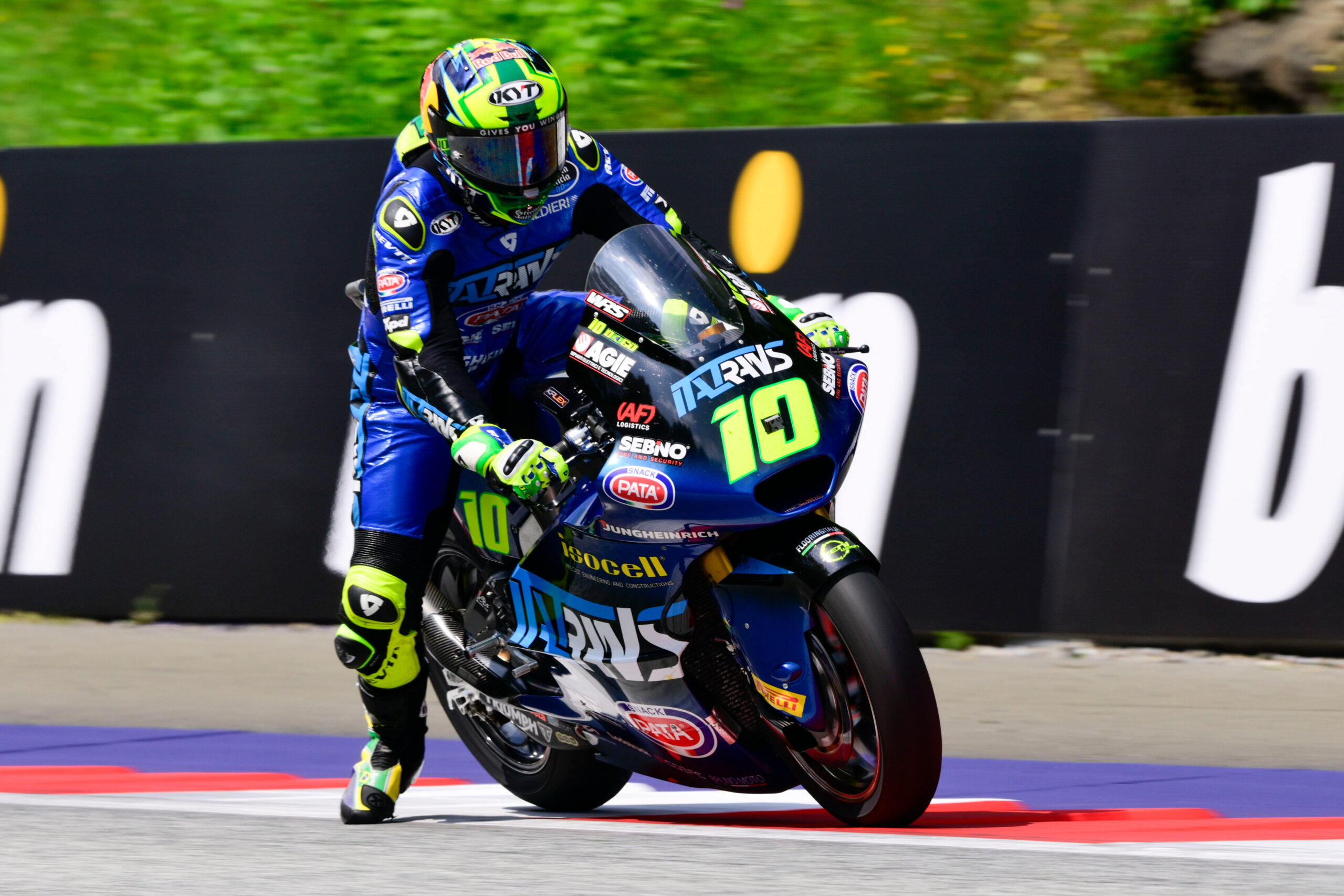 Moreira bate Van den Goorbergh e crava pole da Moto2 na Hungria. González fecha 1ª fila