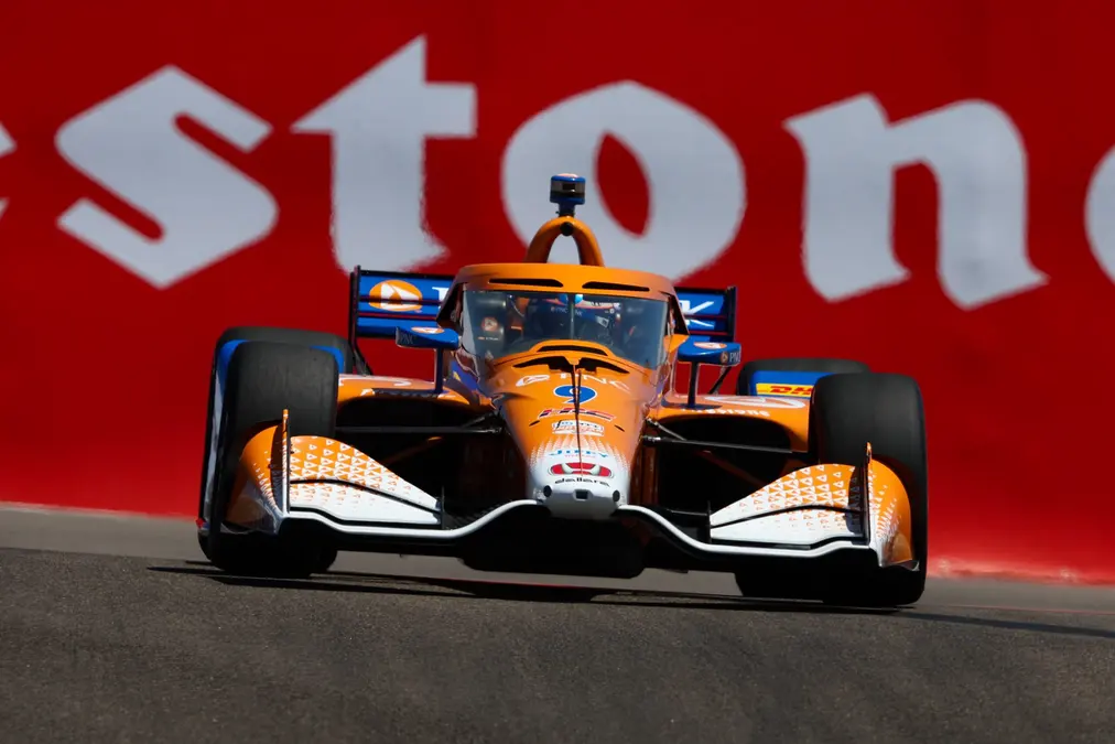 Dixon, Simpson y Foster reciben recargo por cambio de motor en la grilla de Milwaukee