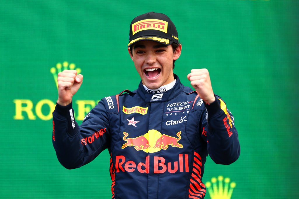 Montoya dice que carrera «cambia mucho» por tener padre famoso: «Diferente para los otros»