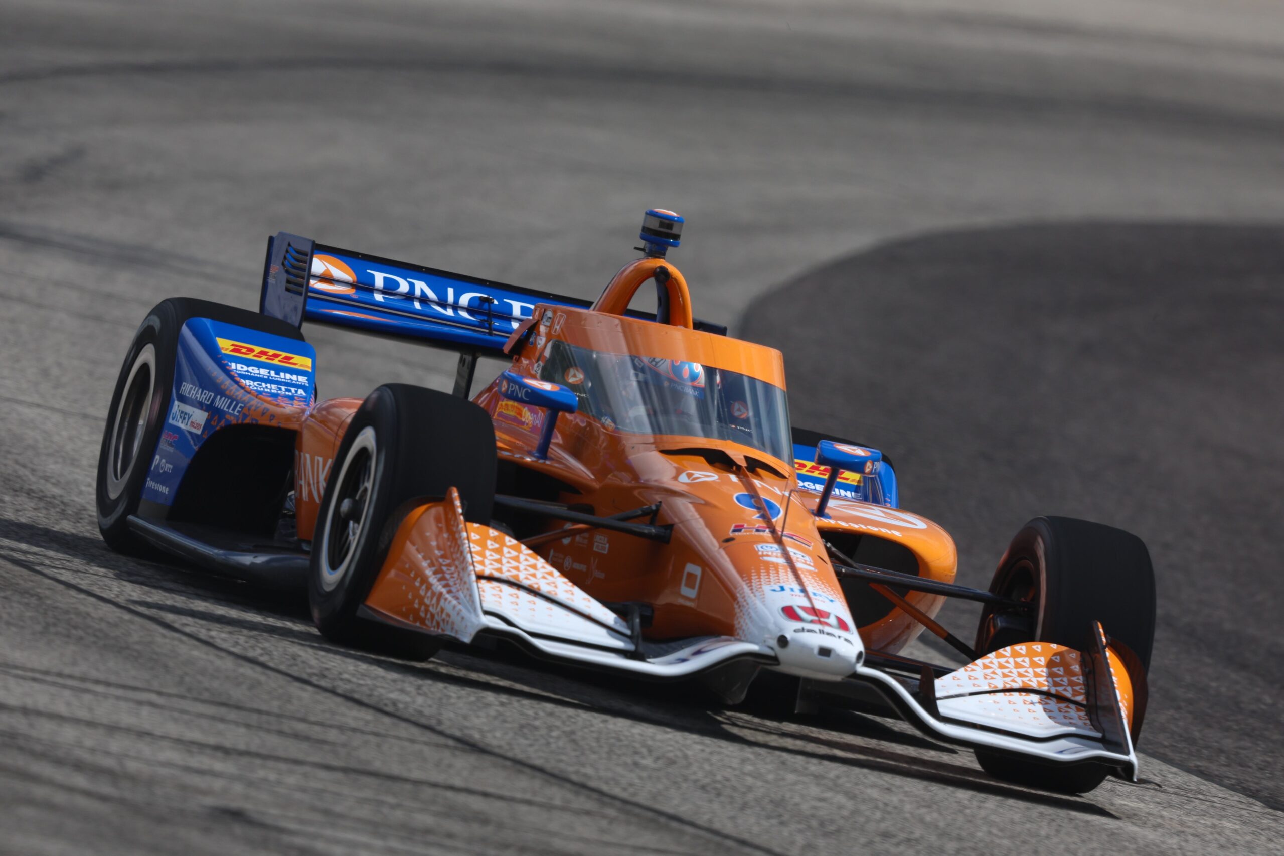 Dixon desbanca Malukas nos minutos finais e lidera TL2 da Indy em Milwaukee