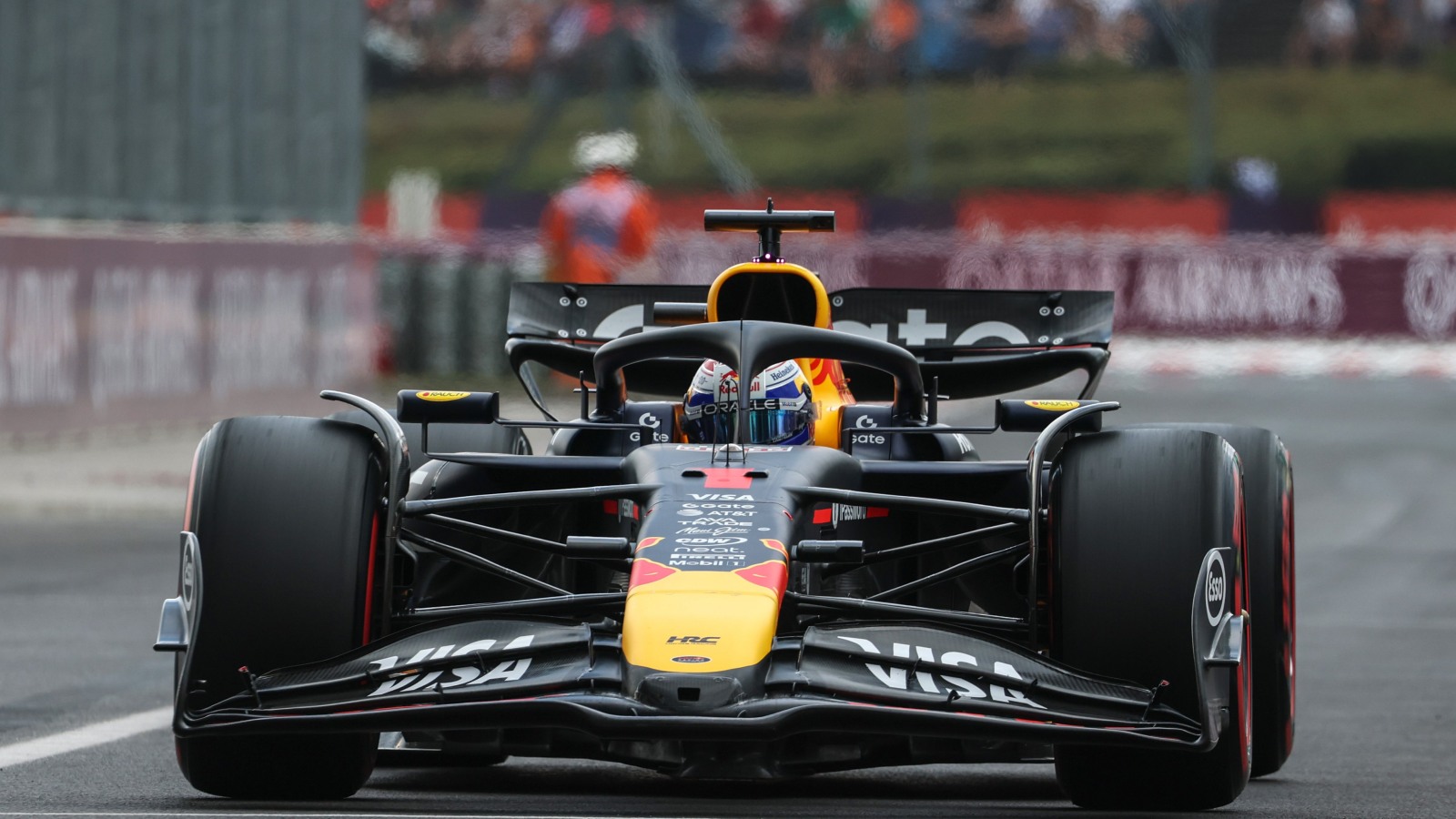 “Não demos o carro que queriam”: Red Bull isenta Tsunoda e elogia Verstappen na Hungria