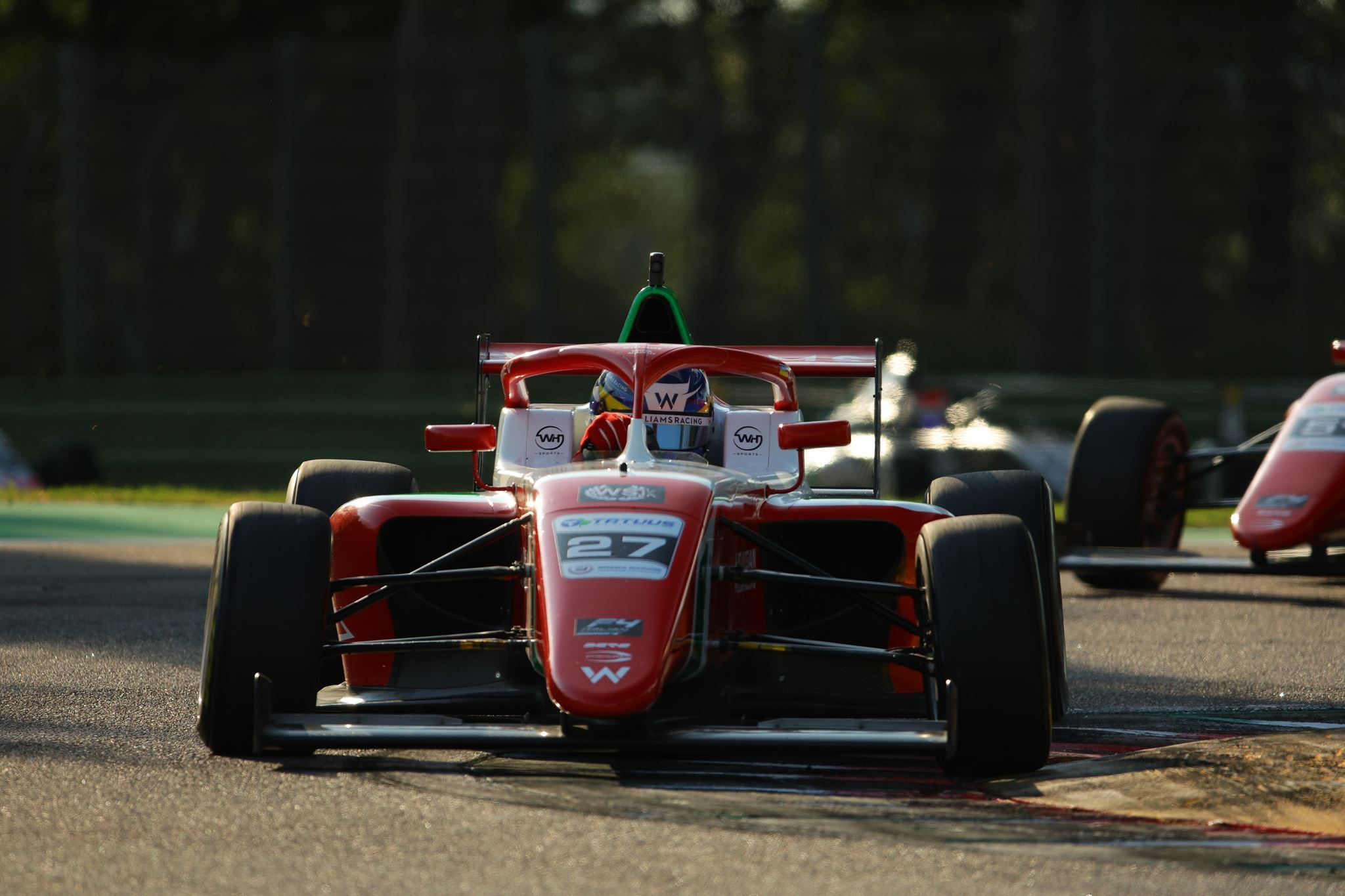 Bondarev sai da pole e vence 1ª na F4 Italiana em corrida 3 em Ímola. Gómez é 4º