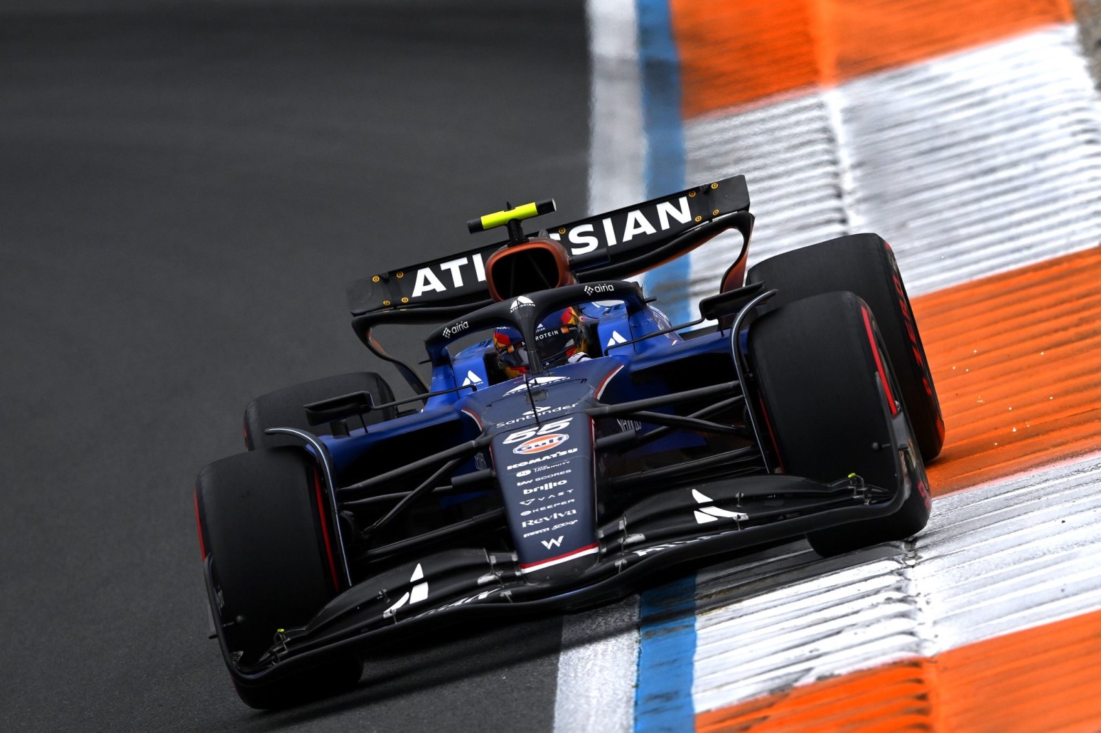 FIA acata protesto da Williams e define data para rever punição a Sainz nos Países Baixos