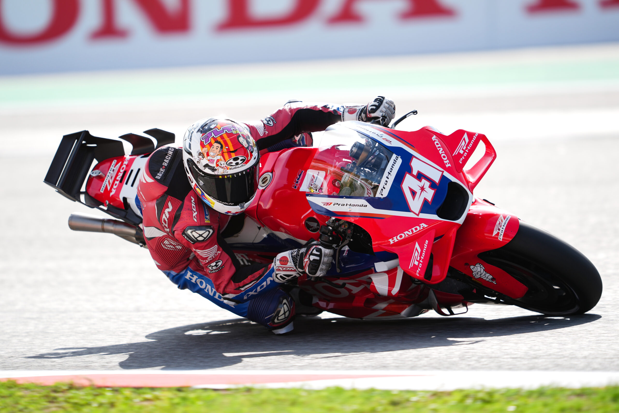 Aleix Espargaró elogia “trabalho duro” da Honda e diz que novo chassi é “de outro nível”
