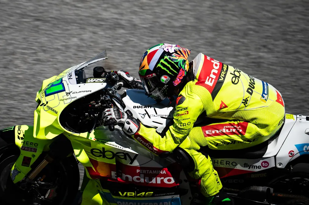 Morbidelli demuestra su fuerza y lidera la FP1 de MotoGP en Misano; Marc Márquez, 5°