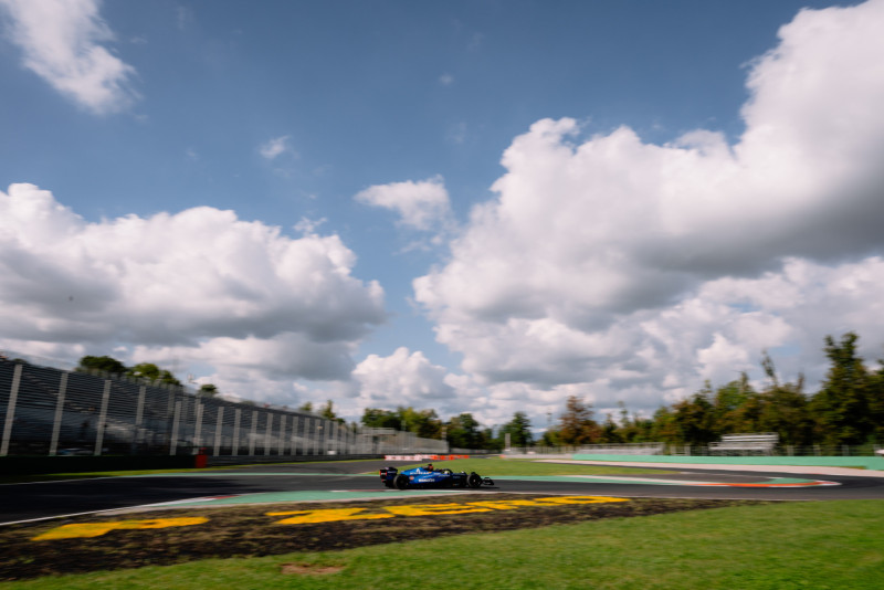 Fórmula 1 realiza treinos do GP da Itália em sexta-feira ensolarada e sem chance de chuva