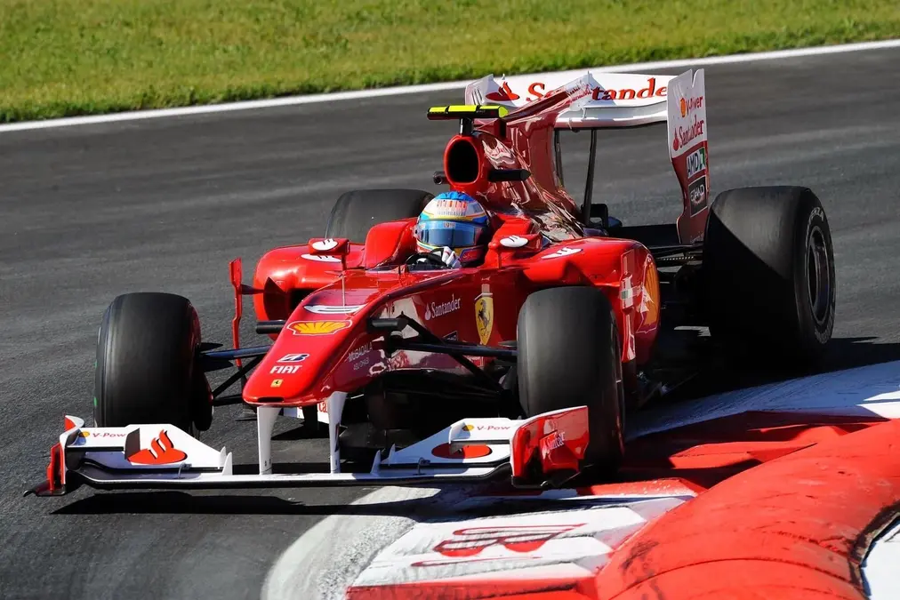 Alonso habla de actuación “memorable” al recordar el GP de Malasia de 2010