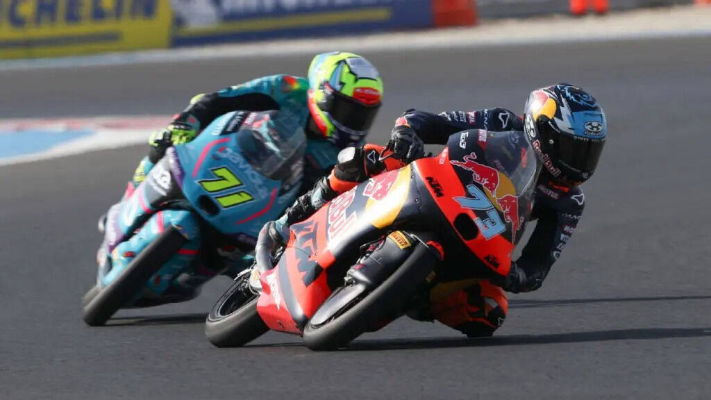 Perrone vence a Muñoz y lidera entrenamiento libre de Moto3 en Cataluña; Morelli, 19°