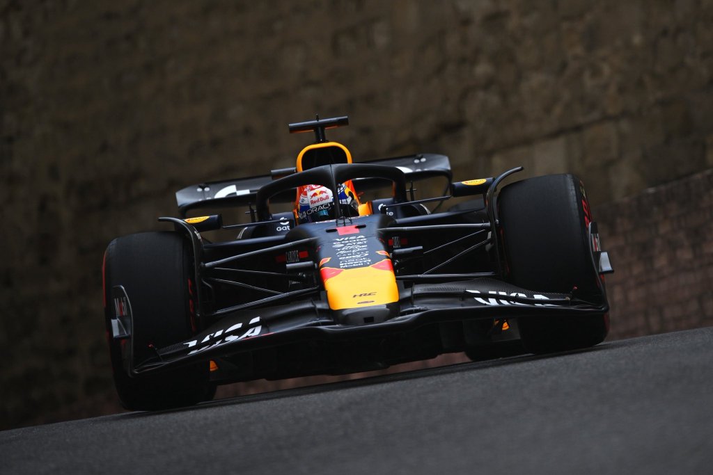 Verstappen conquista la pole position del GP de Azerbaiyán; Sainz es 2° y Colapinto, 16°