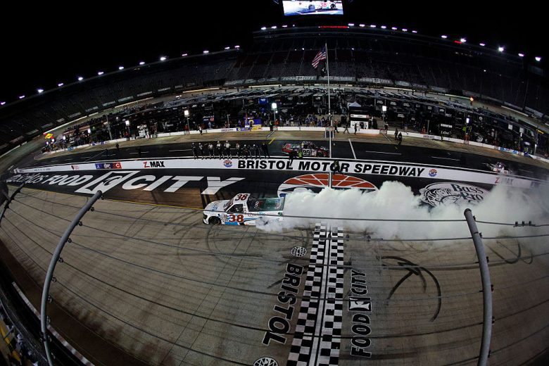 Onde assistir ao vivo à etapa de Bristol, a 2ª dos playoffs da Truck Series 2025