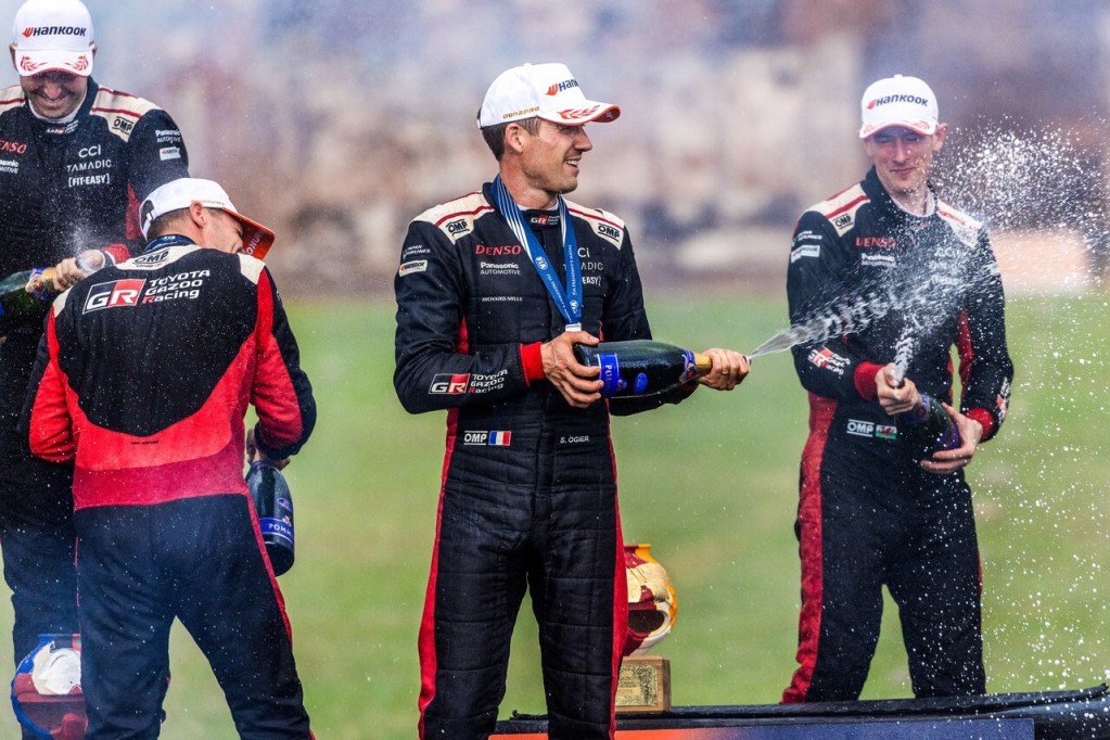 Ogier completa remontada y conquista el Rally de Paraguay del WRC; Evans es 2º