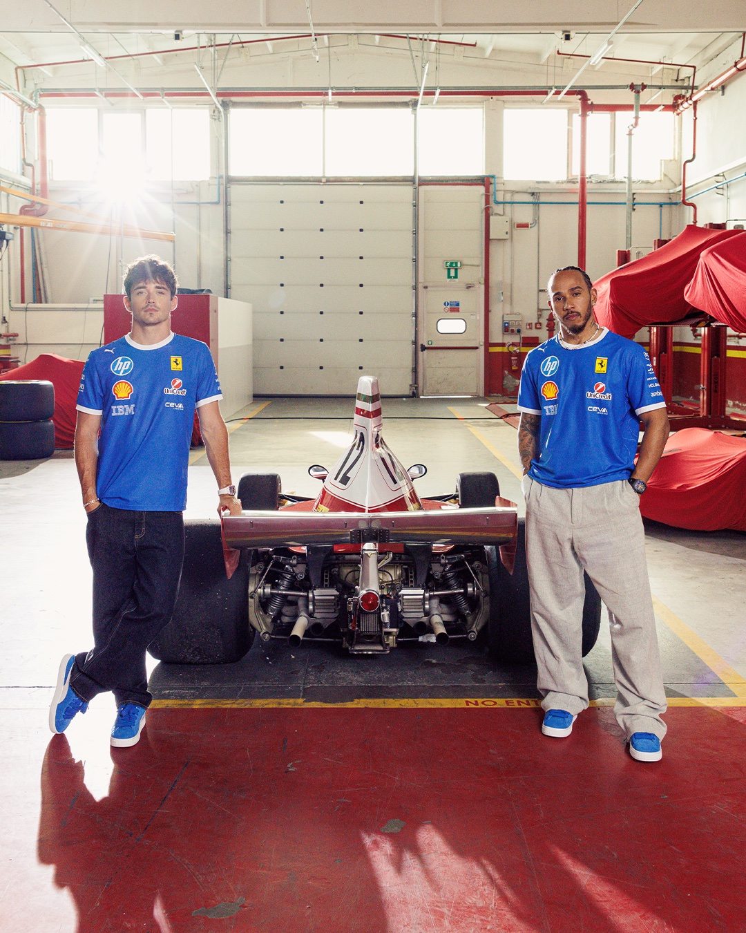 Ferrari homenageia Lauda e lança camiseta azul para GP da Itália de F1
