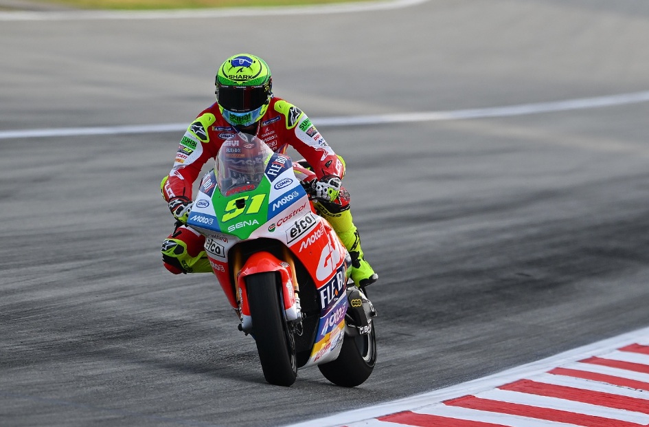 Granado resiste à pressão de Baldassarri e vence corrida 1 da MotoE na Catalunha
