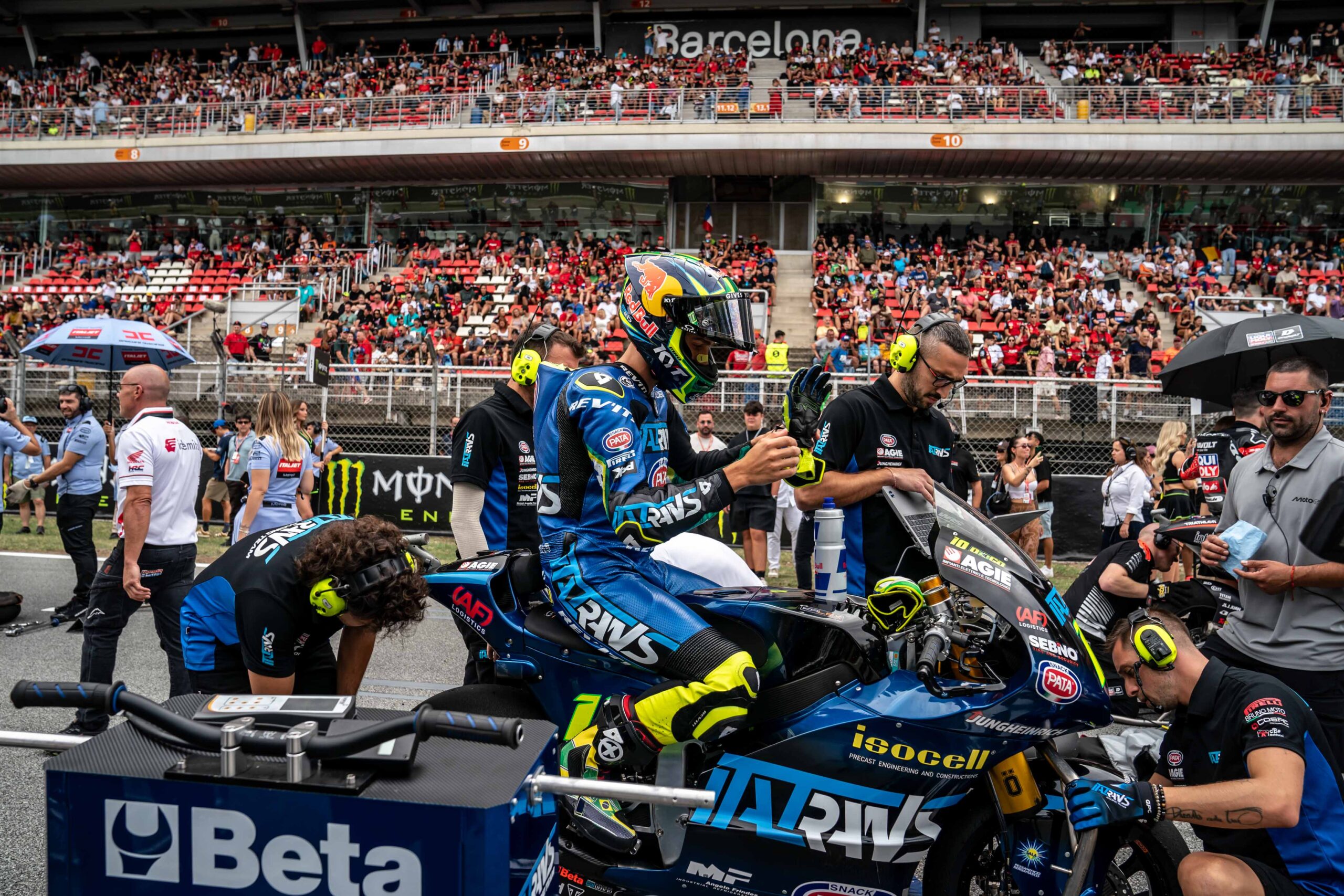Moreira vê distância para líder González subir na Moto2 na Catalunha. Confira classificação