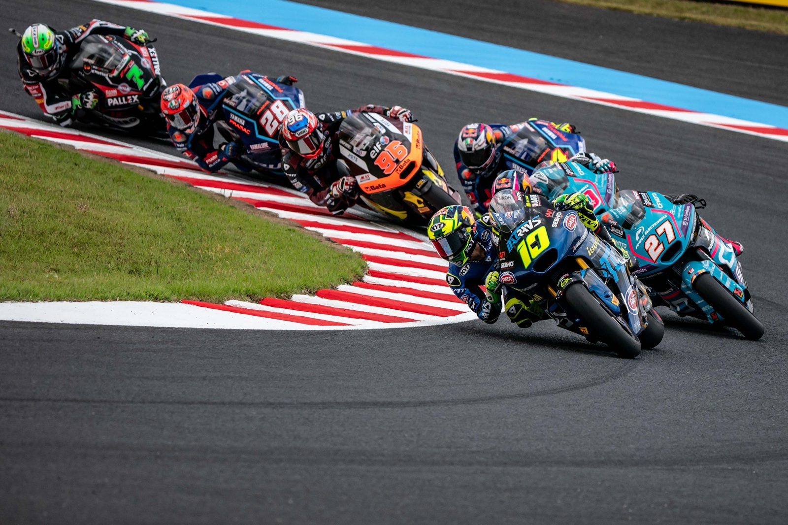 Moreira se isola como vice e corta margem de González. Confira classificação da Moto2