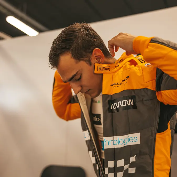 Un tribunal de Londres abre juicio de McLaren contra Palou por incumplimiento de contrato