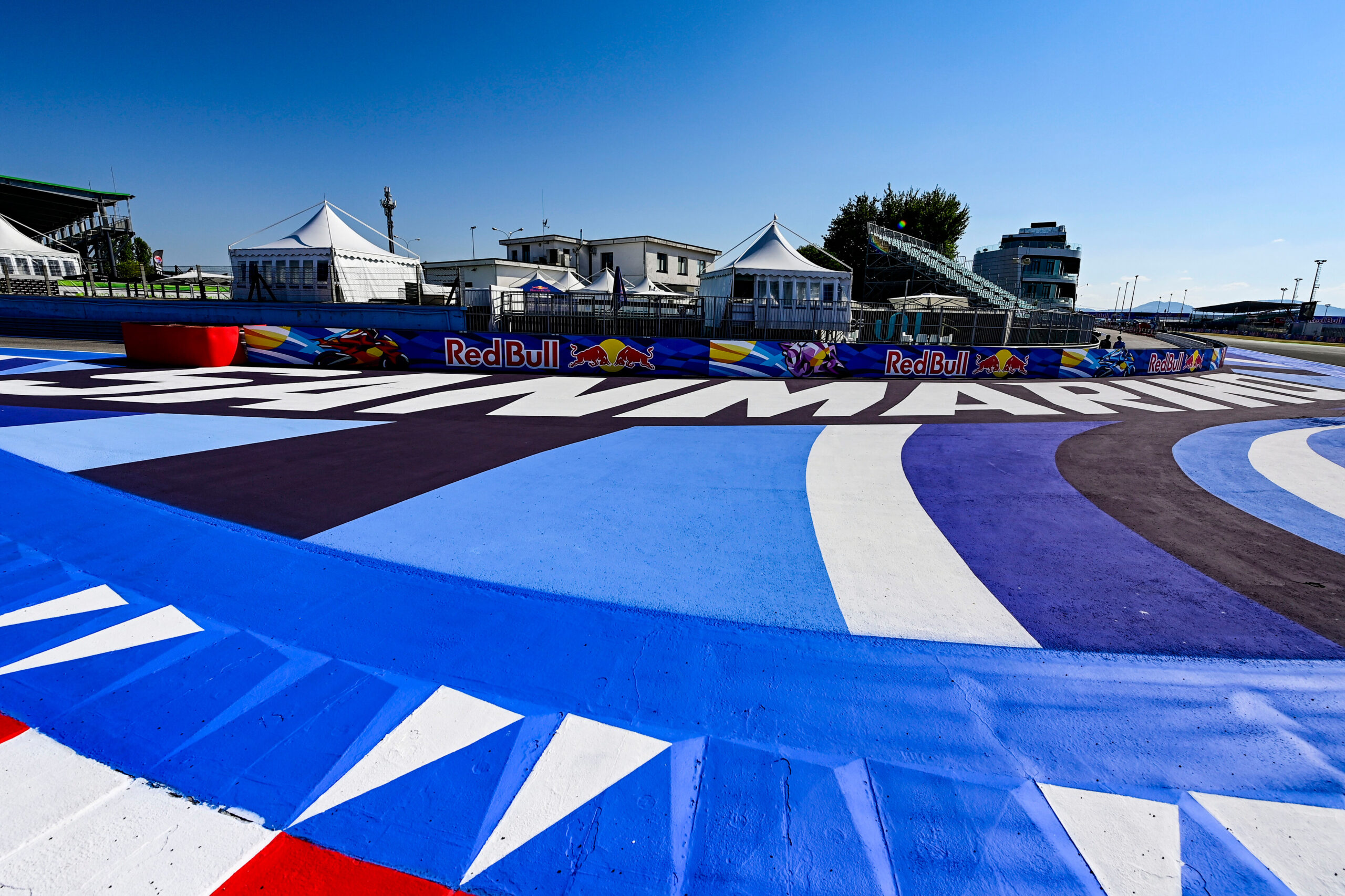 Quais os horários do GP de San Marino da MotoGP 2025