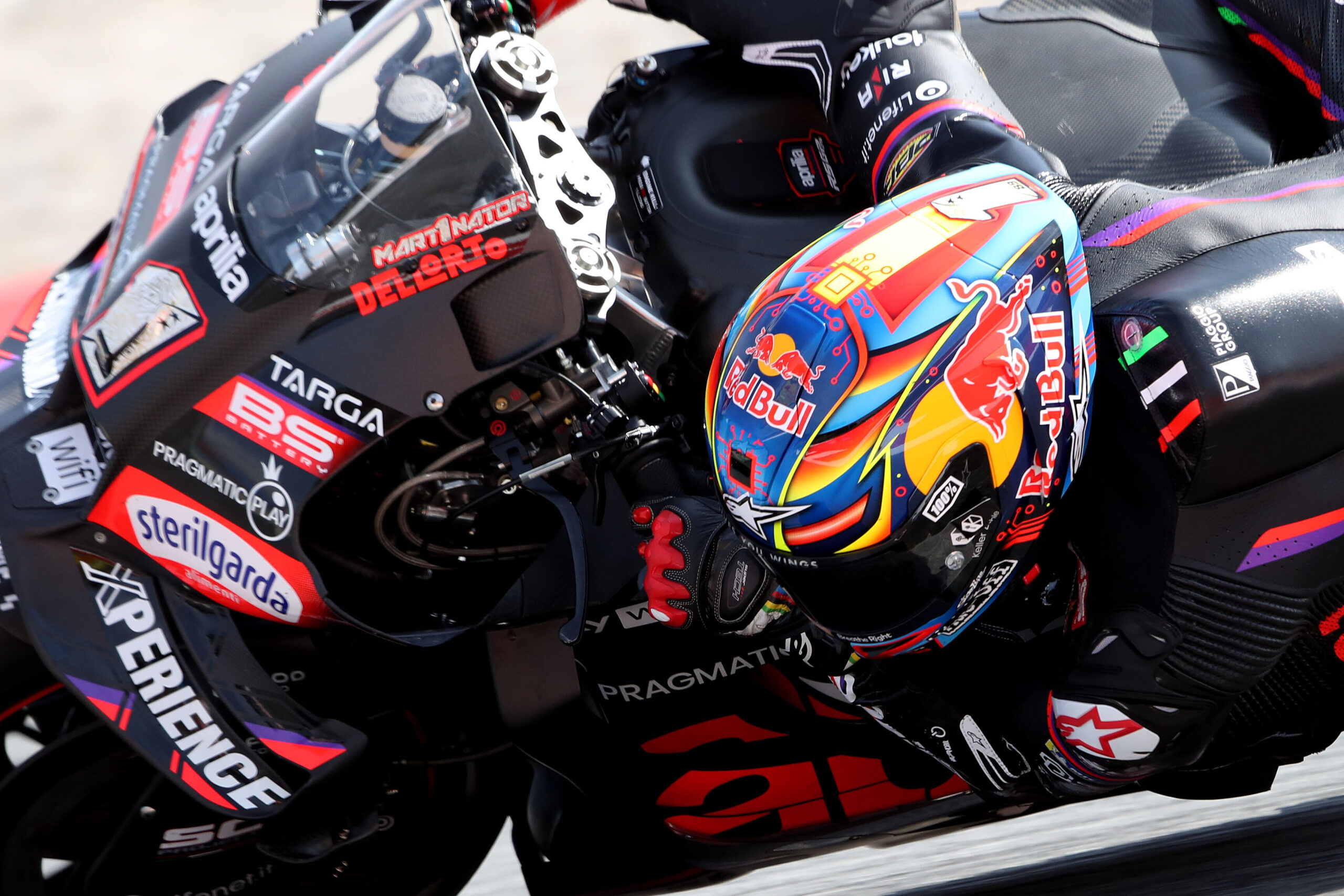 Martín elogia Savadori, mas aprova Oliveira também como piloto de testes na Aprilia