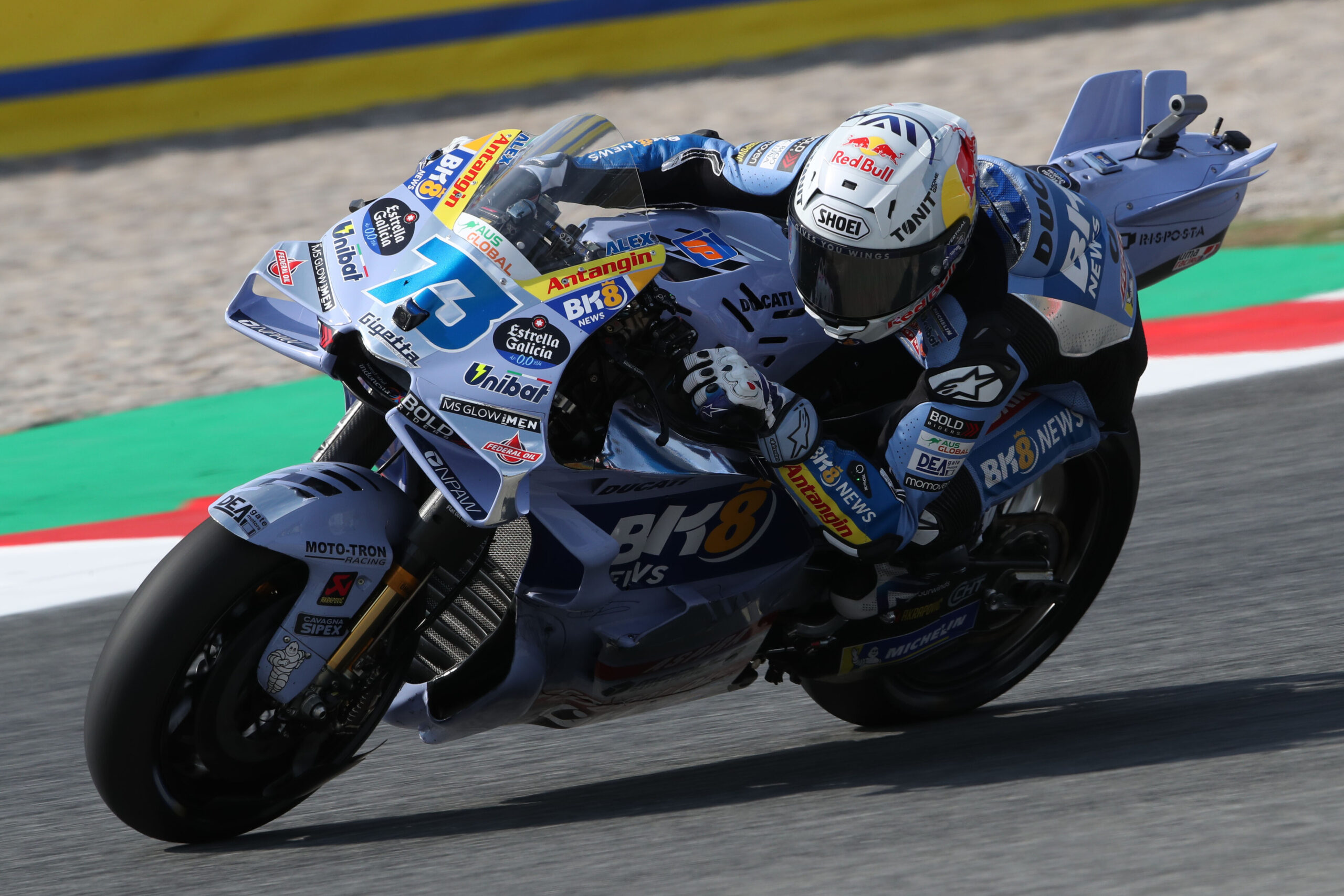 Álex Márquez cita «autocontrol» en la victoria en Cataluña y ve lección tras caída en la sprint