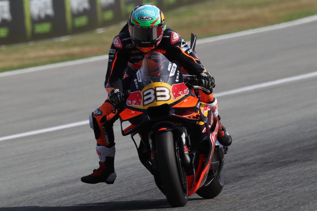 Binder lidera el 1-2 de KTM en los entrenamientos de MotoGP en Cataluña