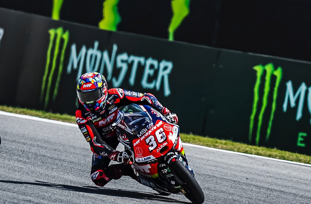 Piqueras conquista el GP de Cataluña de Moto3; Perrone es 10° y Morelli, 17°
