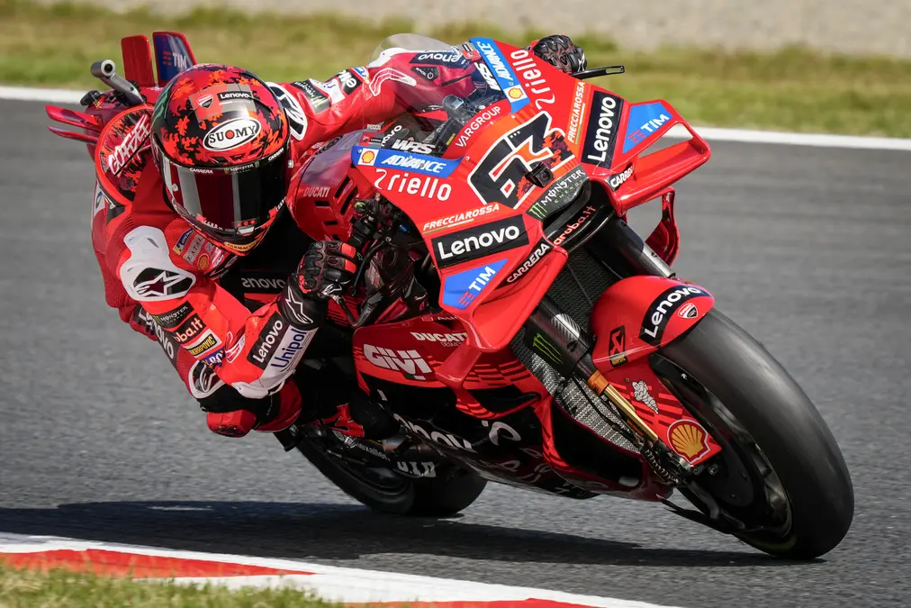 Bagnaia confirma buenas sensaciones y logra la pole del GP de Japón; Marc Márquez, 3°
