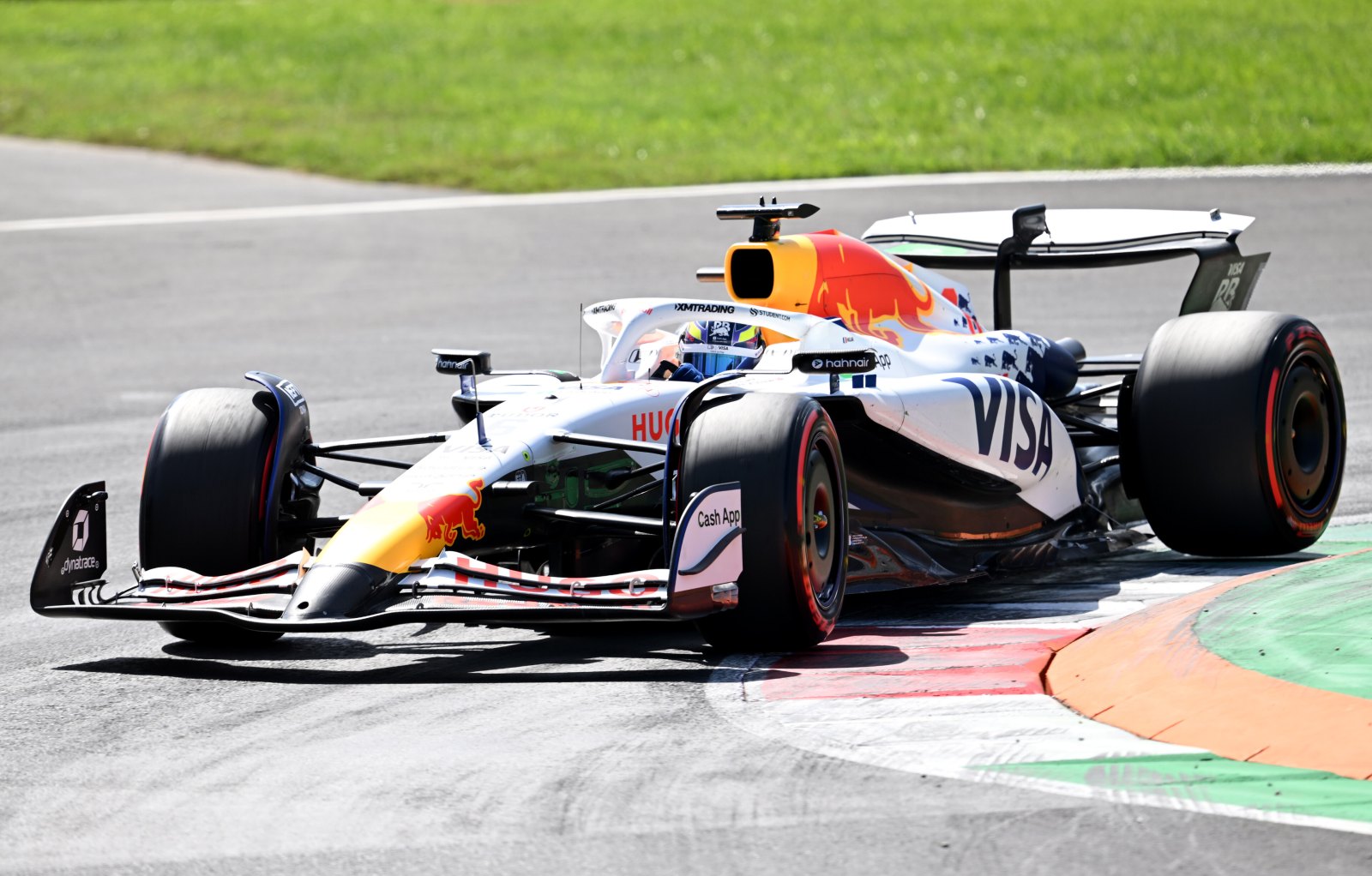 Hadjar diz que “tudo deu errado” na Itália e reclama de Sainz: “Muito irritante”
