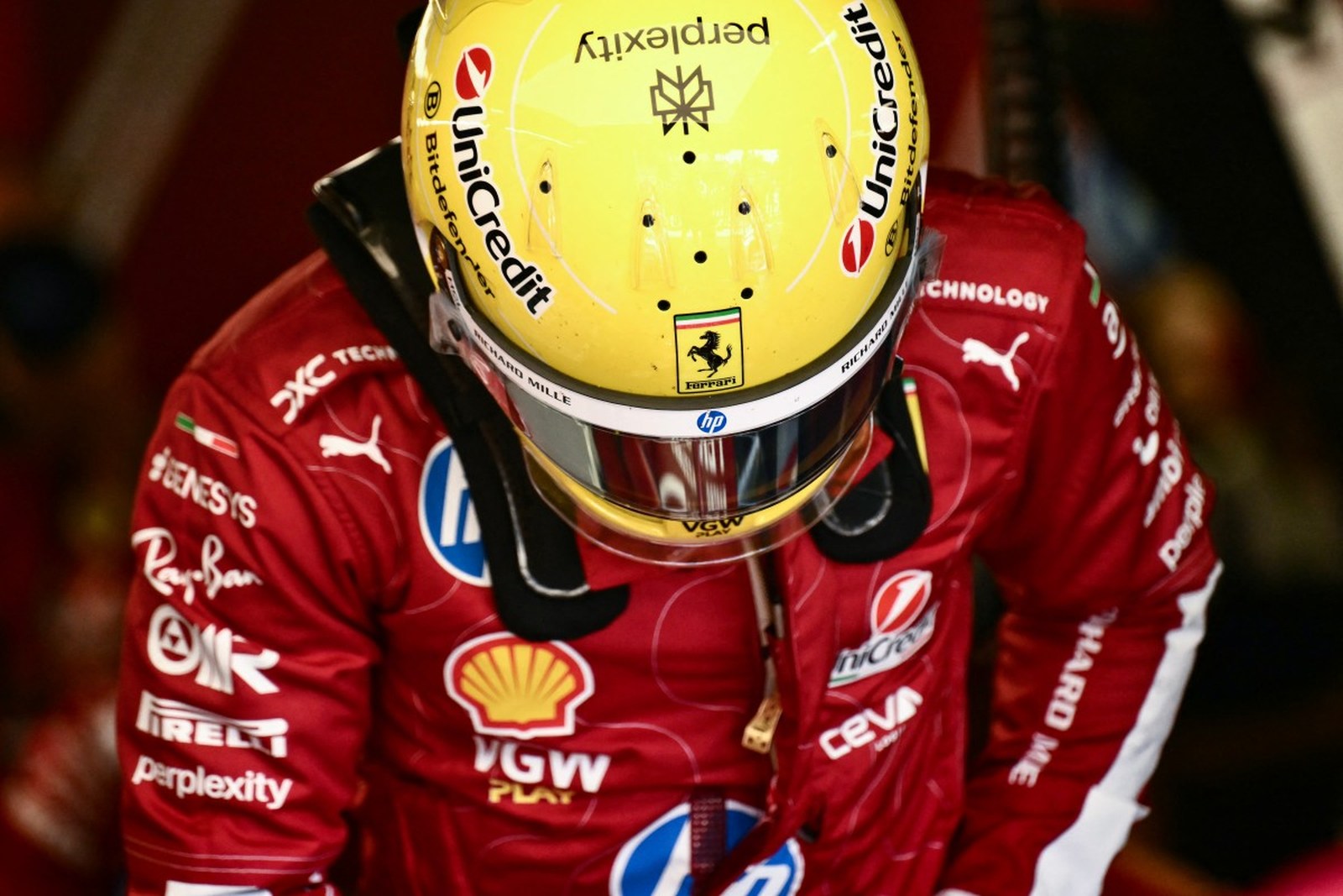 Hamilton acepta resignar su clasificación para que Leclerc logre la pole en Italia