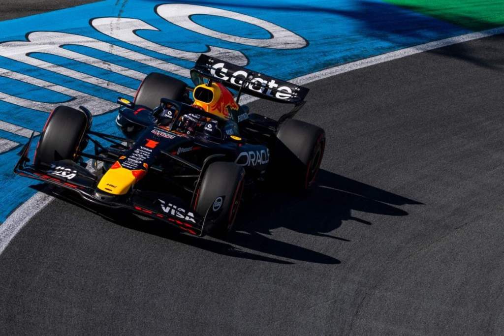 Verstappen ve una “falta de ritmo” en Red Bull: «No tenemos que luchar con Racing Bulls»