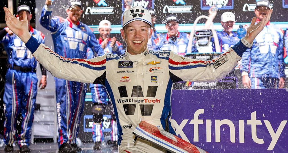 Zilisch vence em Gateway e fatura título da temporada regular da Xfinity Series