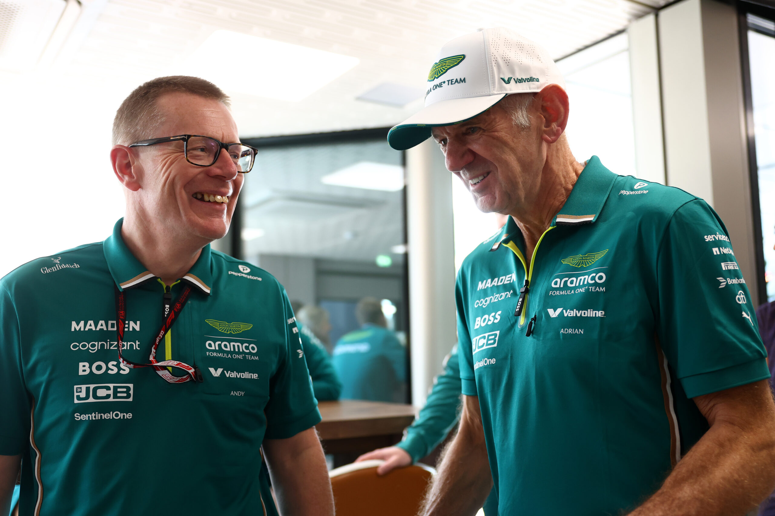 Aston Martin põe Newey como peça fundamental em parceria com Honda em 2026