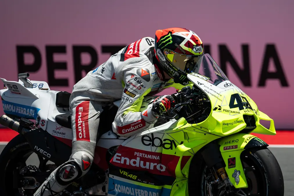 Di Giannantonio quiere estabilidad con Ducati: “Cambia el comportamiento de la moto”