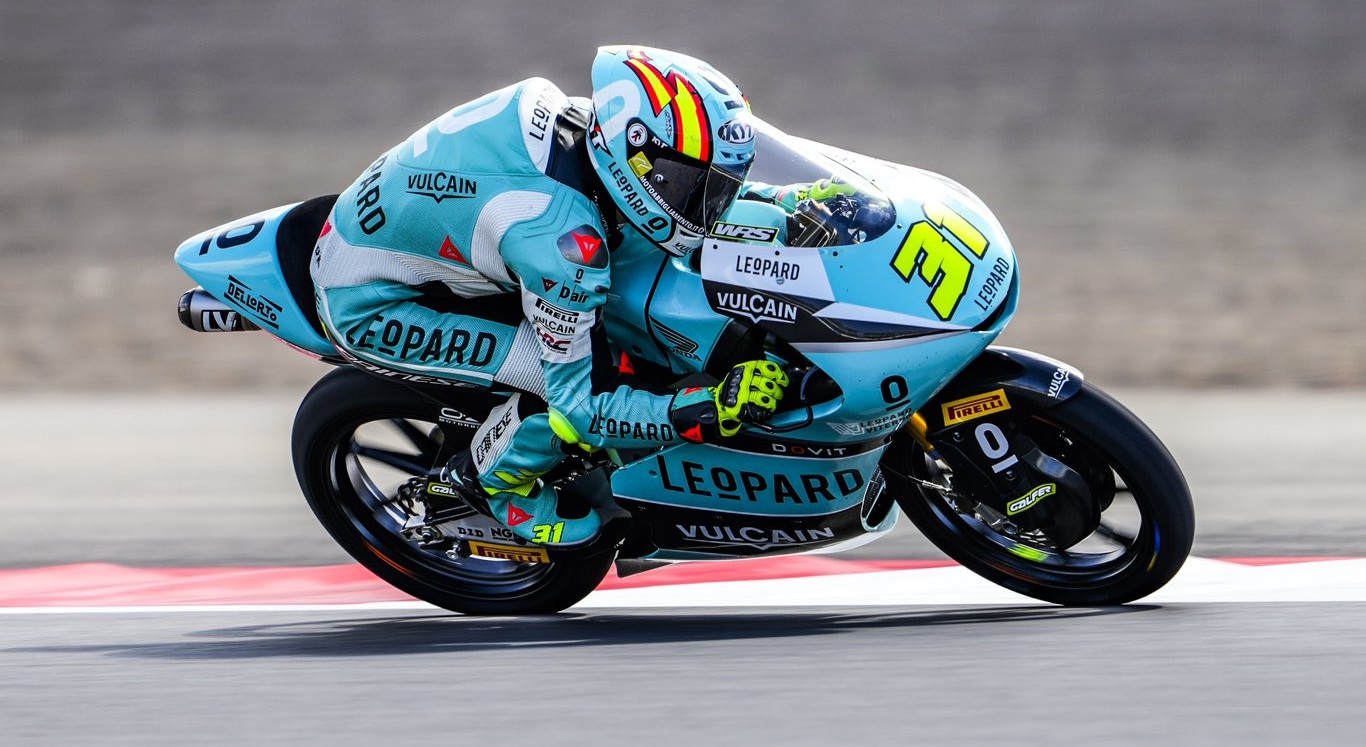 Fernández prevalece sobre Muñoz y logra la pole de Moto3 en Indonesia; Morelli es 21°