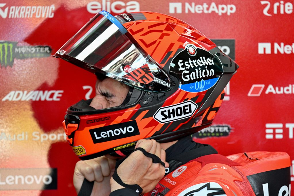 Márquez sufre fractura en la clavícula derecha tras la caída en el GP de Indonesia