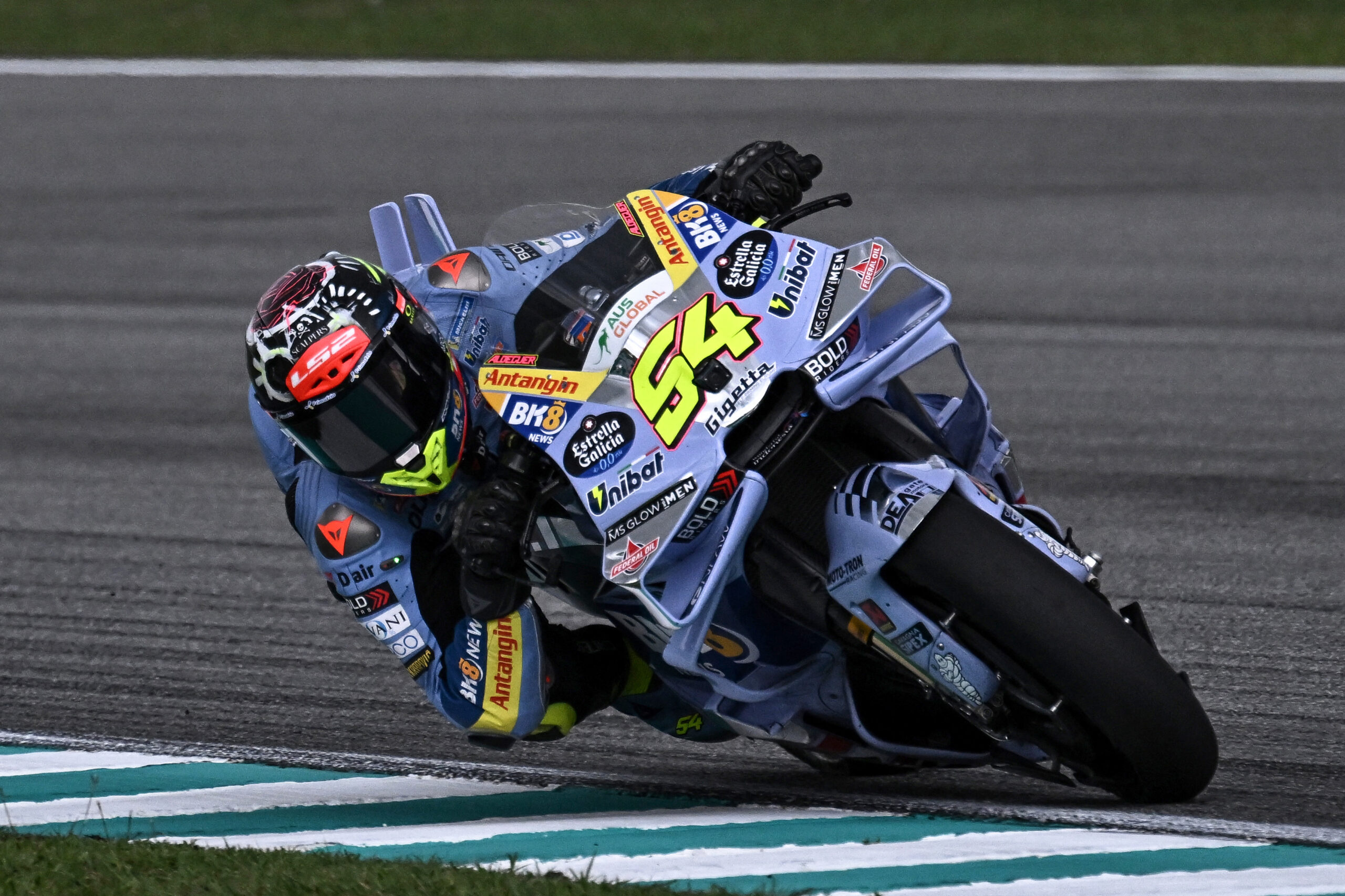 Aldeguer aparece antes de dilúvio e lidera TL1 da MotoGP na Malásia. Bagnaia é 2º