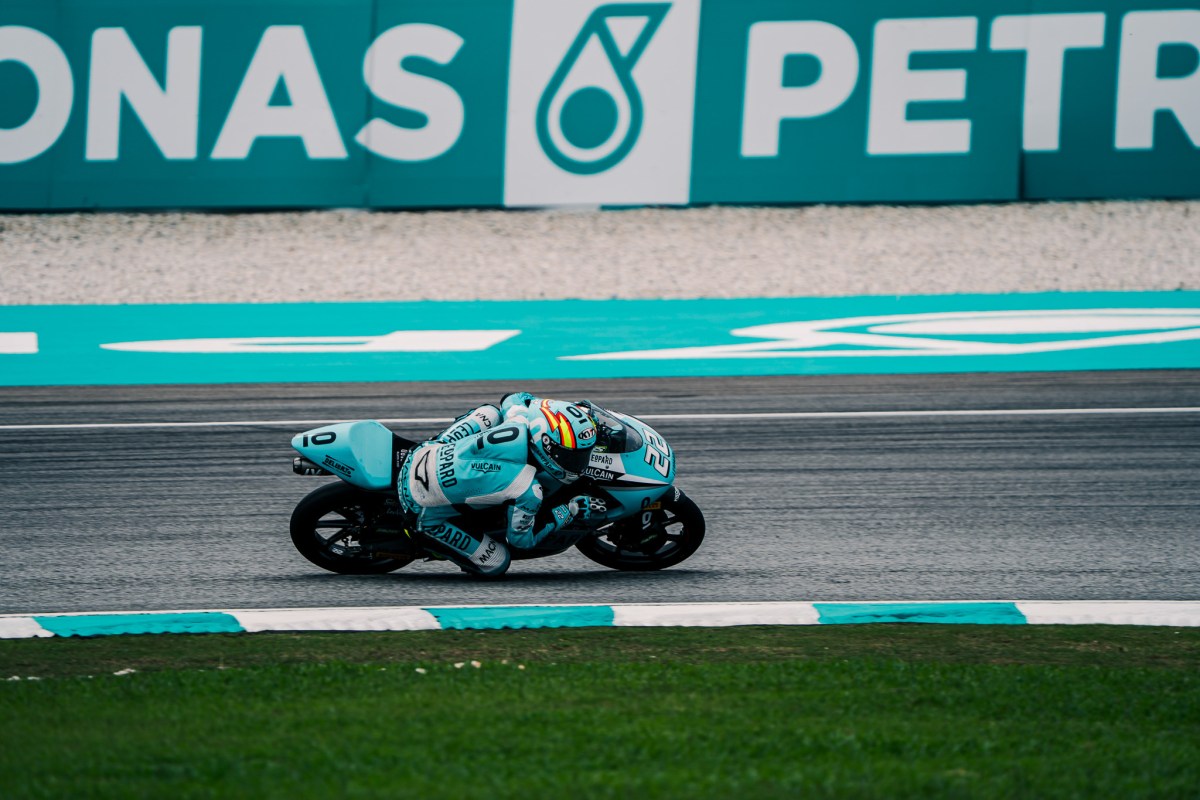 Almansa logra la pole de Moto3 sobre el final en Malasia; Perrone es 7° y Morelli clasifica 20°