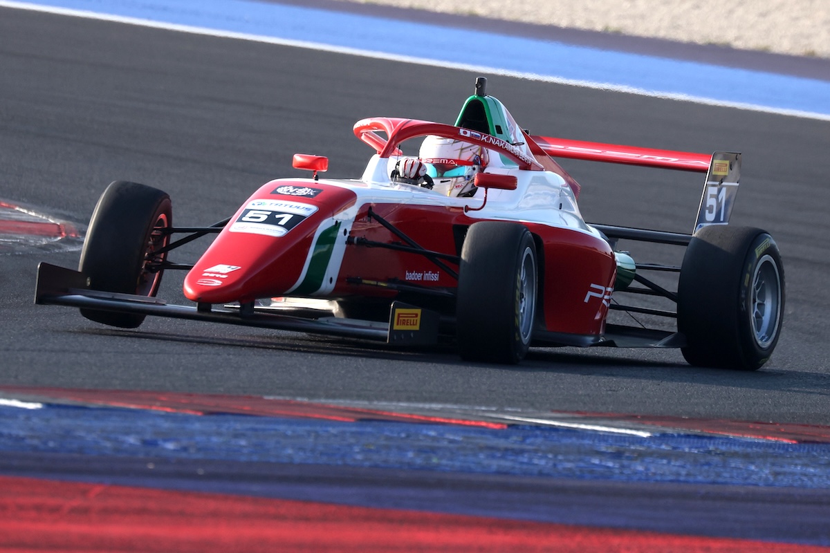 Nakamura-Berta e Wheldon vencem no adeus da F4 Italiana 2025 em Misano. Gómez é vice