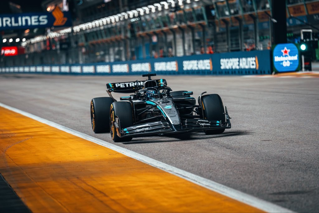 Russell doblega a Verstappen y conquista la pole del GP de Singapur; Colapinto es 18°