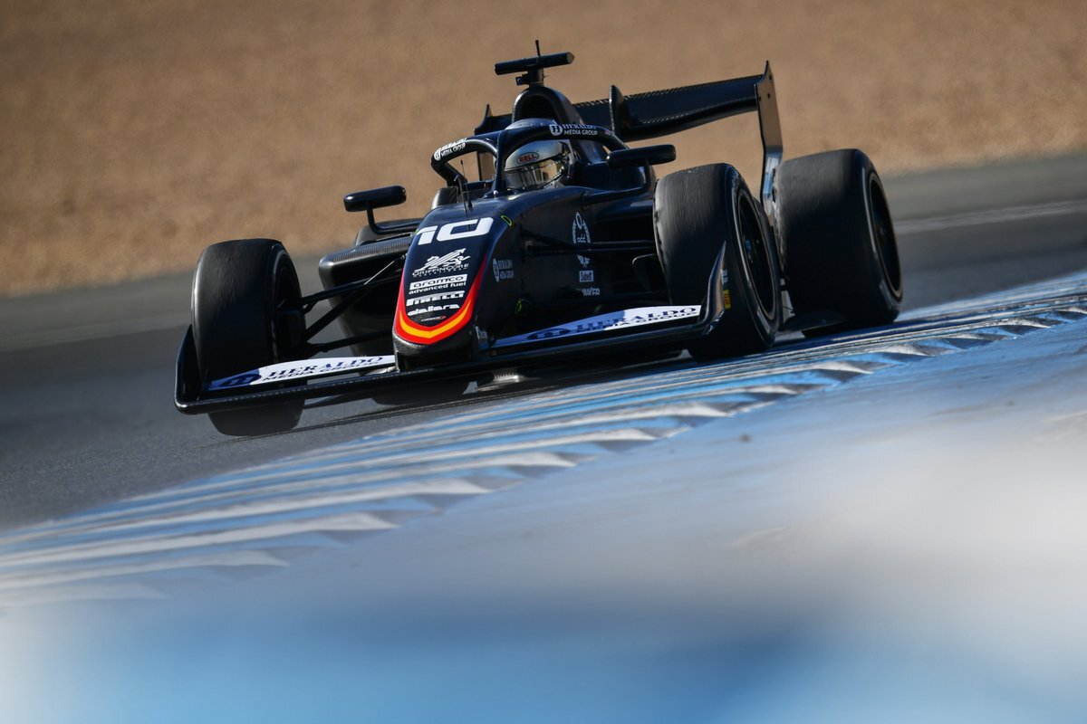 Ugochukwu vence a Rivera y lidera segundo día de test de F3 en Jerez; Colnaghi, 13°