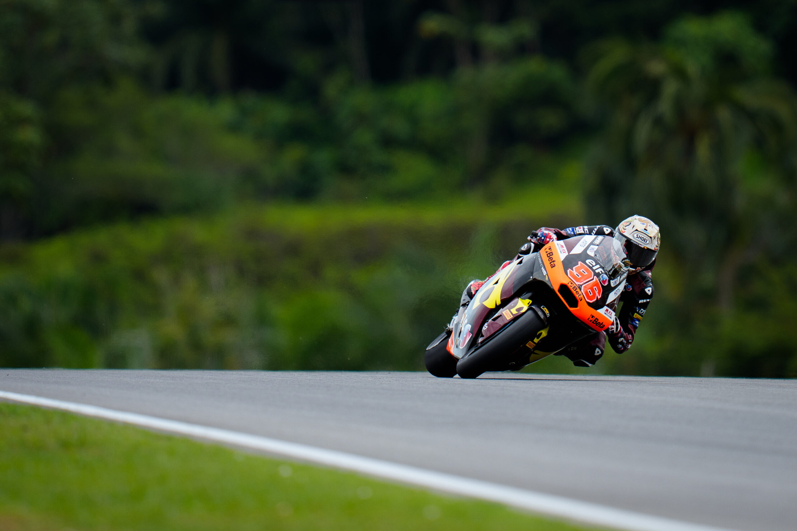 Dixon vence caótico GP da Malásia. Moreira fecha em 5º e vira líder na Moto2