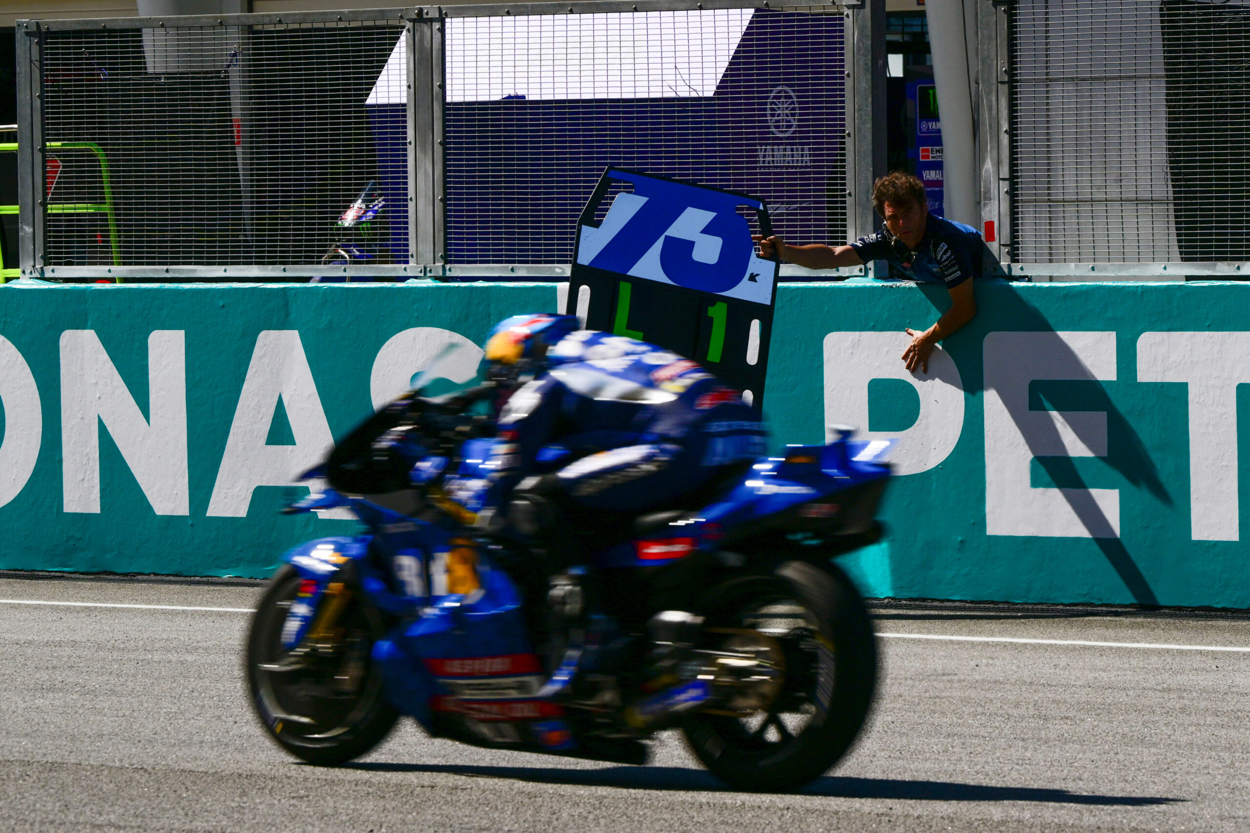 Álex Márquez aceita rótulo de postulante ao título de 2026 e traça meta: “Não estagnar”