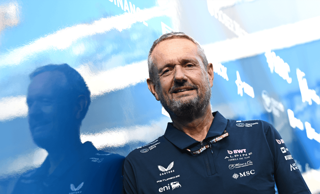 El director de Alpine deja en claro la jerarquía interna en F1: “Flavio es quien lidera”