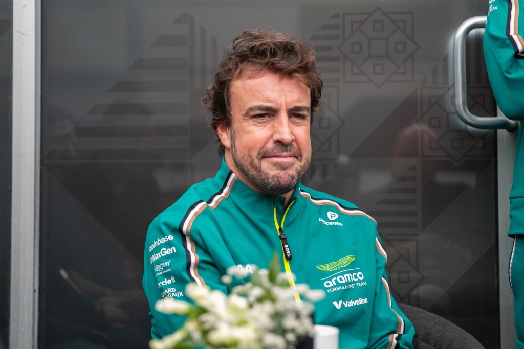 Alonso destaca “buen inicio” en Singapur, pero admite: “La verdadera prueba será en quali”