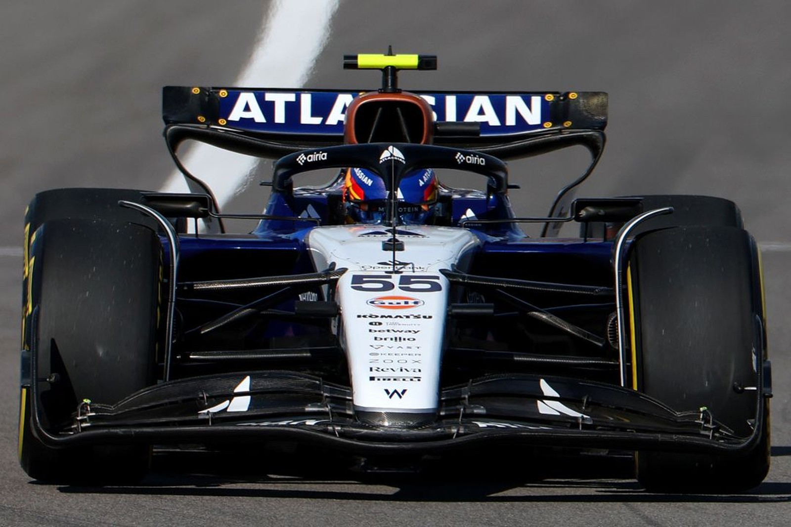 Sainz vê Williams “muito sensível ao vento”, mas espera pontuar em Austin: “Tudo aberto”